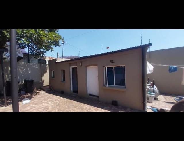 3 BEDROOM HOUSE FOR SALE IN KENSINGTON